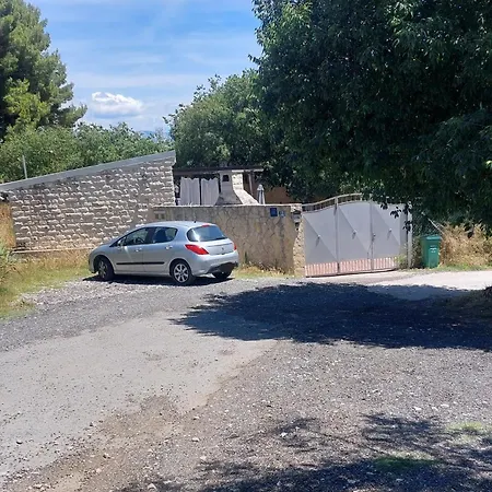 Kula Pergola * Split