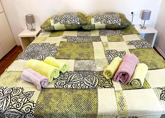 Apartment Kula Pergola *