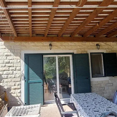 Apartamento Kula Pergola *